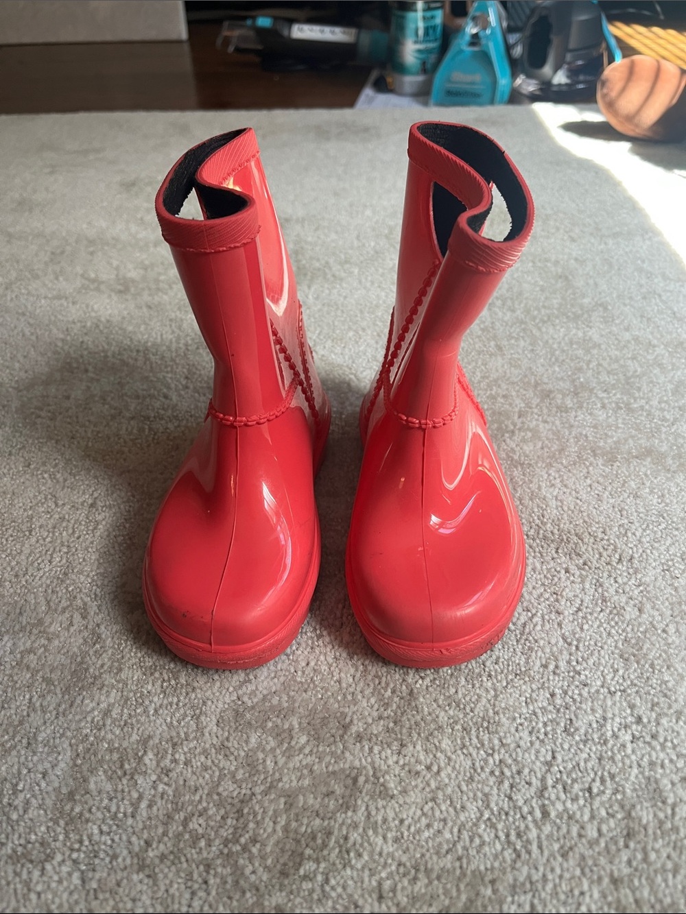 Uggs little Kids Waterproof pink Rain Boots size 7